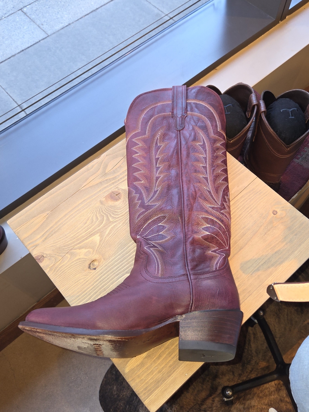Leather Western Boot - Wine (Burgundy) - Abby- Tecovas